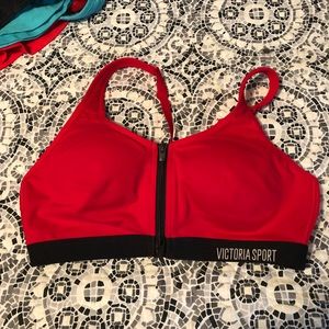 VS Angel knockout sports bra